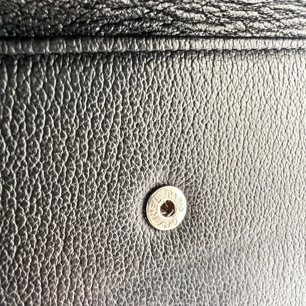 CHANEL authentic cc